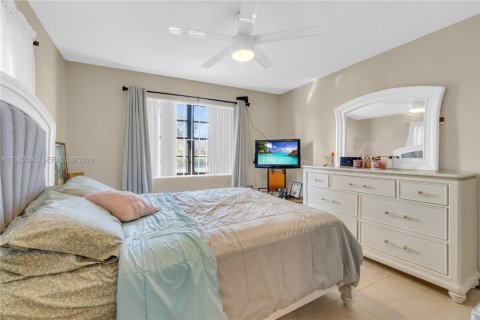 Купить виллу или дом в Майами, Флорида 4 спальни, 249.72м2, № 2048254 - фото 18