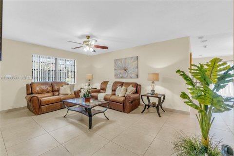 Купить виллу или дом в Майами, Флорида 4 спальни, 249.72м2, № 2048254 - фото 24