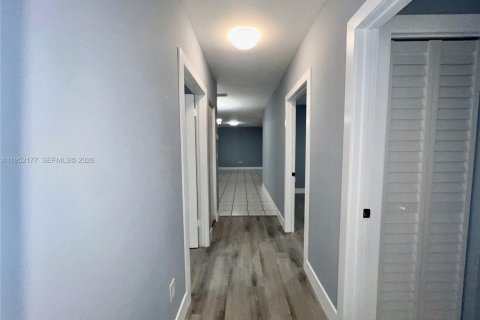 Снять в аренду виллу или дом в Майами, Флорида 3 спальни, 145.67м2, № 2006520 - фото 30