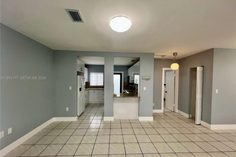 Снять в аренду виллу или дом в Майами, Флорида 3 спальни, 145.67м2, № 2006520 - фото 9