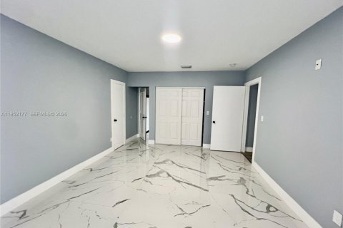 Снять в аренду виллу или дом в Майами, Флорида 3 спальни, 145.67м2, № 2006520 - фото 23