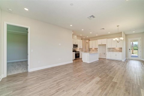 House in Zephyrhills, Florida 3 bedrooms, 142.51 sq.m. № 2137742 - photo 20