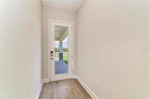 House in Zephyrhills, Florida 3 bedrooms, 142.51 sq.m. № 2137742 - photo 10