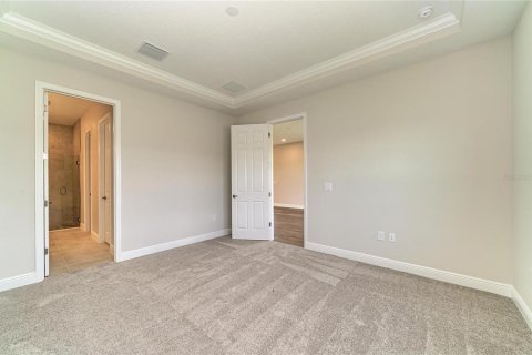 House in Zephyrhills, Florida 3 bedrooms, 142.51 sq.m. № 2137742 - photo 6