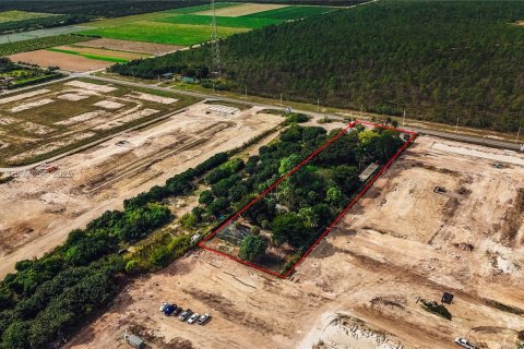 Купить коммерческую недвижимость в Хомстед, Флорида № 2034965 - фото 16