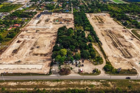 Купить коммерческую недвижимость в Хомстед, Флорида № 2034965 - фото 6