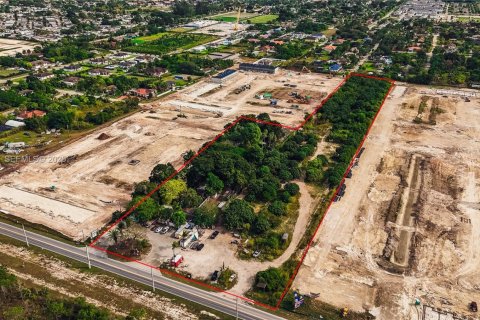 Купить коммерческую недвижимость в Хомстед, Флорида № 2034965 - фото 9