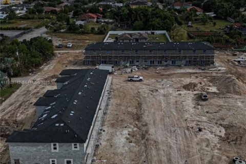 Купить коммерческую недвижимость в Хомстед, Флорида № 2034965 - фото 27