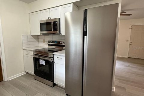 Casa en alquiler en Alachua, Florida, 3 dormitorios, 98.1 m2 № 1904131 - foto 13