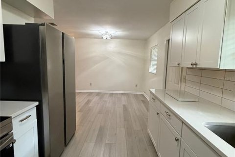 Casa en alquiler en Alachua, Florida, 3 dormitorios, 98.1 m2 № 1904131 - foto 17