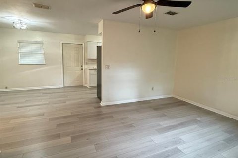Casa en alquiler en Alachua, Florida, 3 dormitorios, 98.1 m2 № 1904131 - foto 5