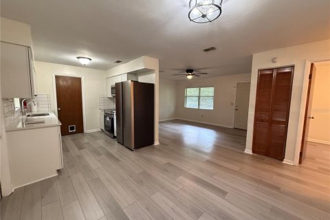Casa en alquiler en Alachua, Florida, 3 dormitorios, 98.1 m2 № 1904131 - foto 11