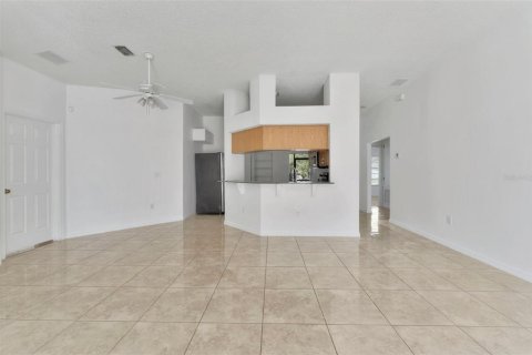 House in Riverview, Florida 4 bedrooms, 143.44 sq.m. № 1559412 - photo 14