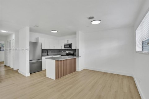 Villa ou maison à louer à Miramar, Floride: 3 chambres, 146.97 m2 № 1987378 - photo 14