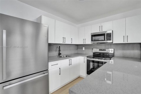 Villa ou maison à louer à Miramar, Floride: 3 chambres, 146.97 m2 № 1987378 - photo 20