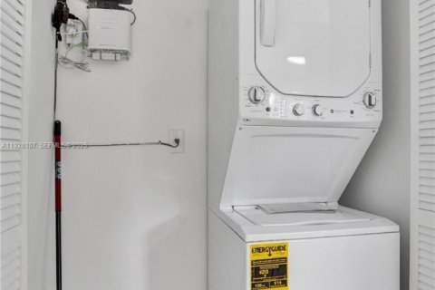 Villa ou maison à louer à Miramar, Floride: 3 chambres, 146.97 m2 № 1987378 - photo 23