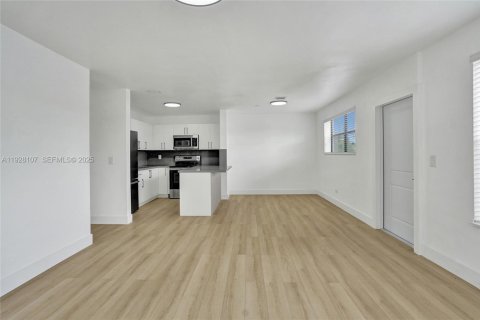 Villa ou maison à louer à Miramar, Floride: 3 chambres, 146.97 m2 № 1987378 - photo 17