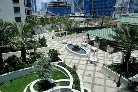 Condo in Miami, Florida, 2 bedrooms  № 2086293 - photo 20