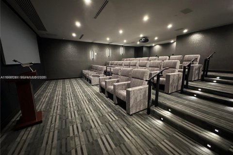 Copropriété à louer à Aventura, Floride: 3 chambres, 294.78 m2 № 1995921 - photo 17