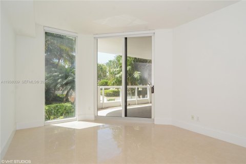 Copropriété à louer à Aventura, Floride: 3 chambres, 294.78 m2 № 1995921 - photo 12