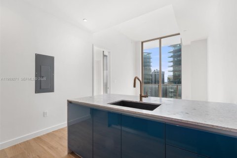 Condominio en venta en Miami, Florida, 1 dormitorio, 51.56 m2 № 2031419 - foto 10