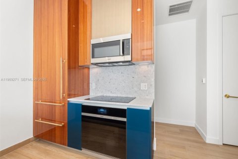 Condominio en venta en Miami, Florida, 1 dormitorio, 51.56 m2 № 2031419 - foto 7