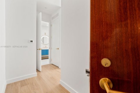 Condominio en venta en Miami, Florida, 1 dormitorio, 51.56 m2 № 2031419 - foto 24