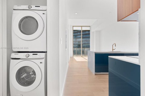 Condominio en venta en Miami, Florida, 1 dormitorio, 51.56 m2 № 2031419 - foto 23