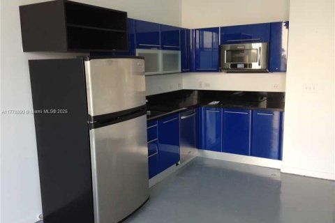 Снять в аренду кондоминиум в Майами, Флорида 46.54м2, № 1981675 - фото 4