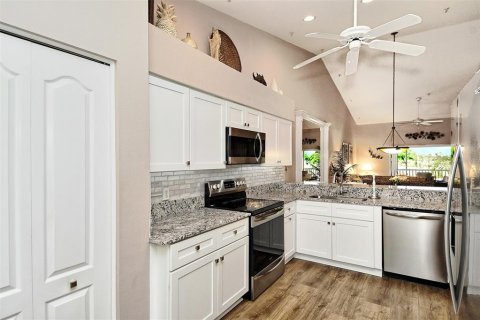 Condo in Sarasota, Florida, 2 bedrooms  № 2099468 - photo 22