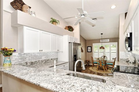 Condo in Sarasota, Florida, 2 bedrooms  № 2099468 - photo 19