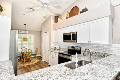 Condo in Sarasota, Florida, 2 bedrooms  № 2099468 - photo 18