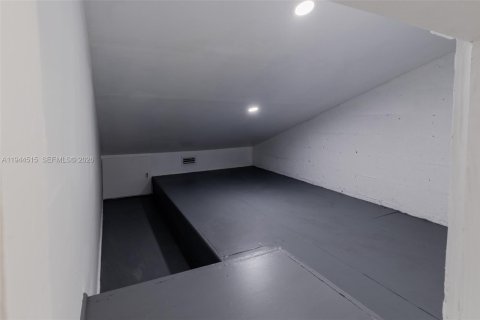 Снять в аренду таунхаус в Норт-Майами-Бич, Флорида 2 спальни, 174.66м2, № 2001068 - фото 28