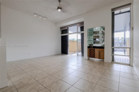 Снять в аренду таунхаус в Норт-Майами-Бич, Флорида 2 спальни, 174.66м2, № 2001068 - фото 7