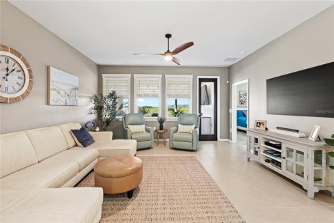 Villa ou maison à vendre à Clermont, Floride: 4 chambres, 204.48 m2 № 2149942 - photo 10