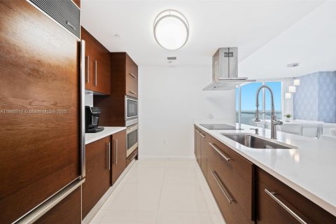 Copropriété à louer à Miami, Floride: 3 chambres, 173.73 m2 № 1922868 - photo 13