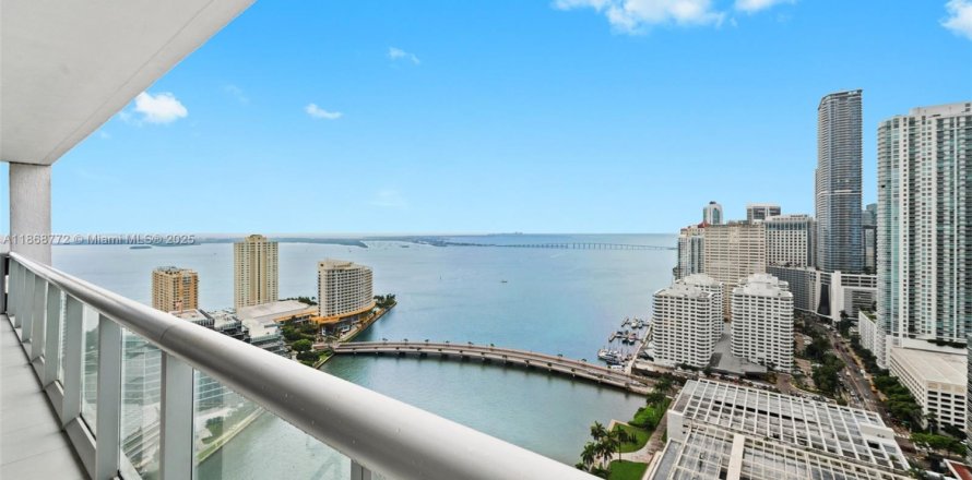 Condo à Miami, Floride, 3 chambres № 1922868