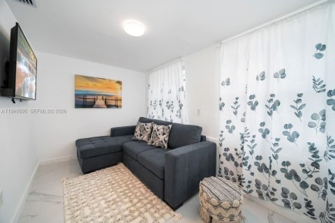 Villa ou maison à vendre à Miami, Floride: 3 chambres, 134.99 m2 № 2005254 - photo 20