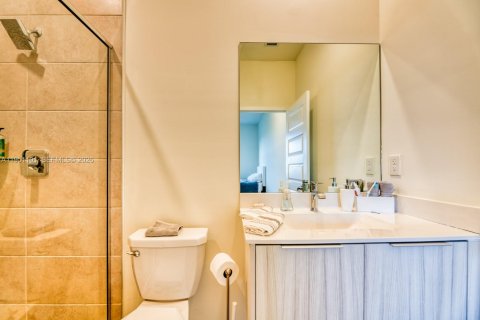 Купить кондоминиум в Дорал, Флорида 2 спальни, 99.59м2, № 2153122 - фото 15