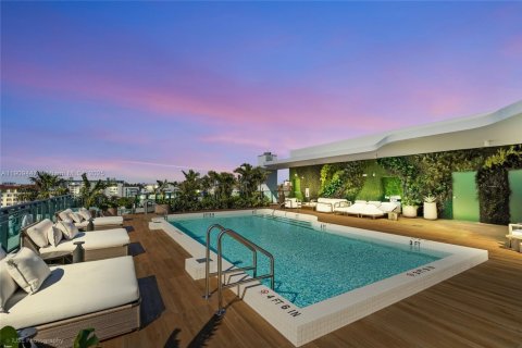 Купить кондоминиум в Бей-Харбор-Айлендс, Флорида 2 спальни, 126.9м2, № 1965163 - фото 27