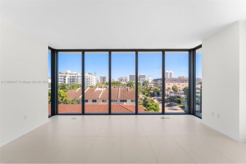 Купить кондоминиум в Бей-Харбор-Айлендс, Флорида 2 спальни, 126.9м2, № 1965163 - фото 9