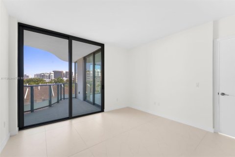 Купить кондоминиум в Бей-Харбор-Айлендс, Флорида 2 спальни, 126.9м2, № 1965163 - фото 10