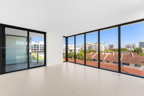 Купить кондоминиум в Бей-Харбор-Айлендс, Флорида 2 спальни, 126.9м2, № 1965163 - фото 8