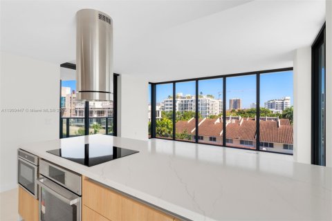 Купить кондоминиум в Бей-Харбор-Айлендс, Флорида 2 спальни, 126.9м2, № 1965163 - фото 6