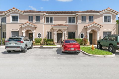 Adosado en Homestead, Florida 3 dormitorios, 120.96 m2 № 2426309