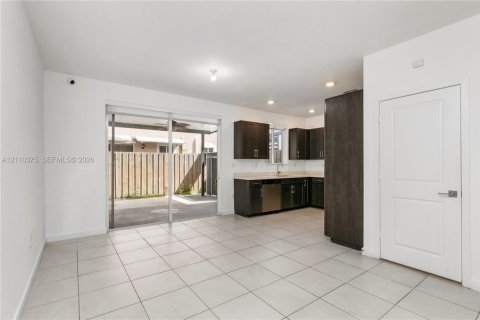 Adosado en venta en Homestead, Florida, 3 dormitorios, 120.96 m2 № 2426309 - foto 17