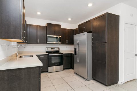 Adosado en venta en Homestead, Florida, 3 dormitorios, 120.96 m2 № 2426309 - foto 19