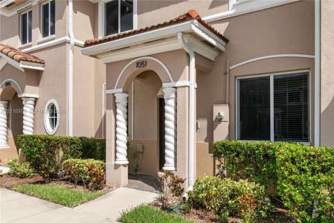 Adosado en venta en Homestead, Florida, 3 dormitorios, 120.96 m2 № 2426309 - foto 2