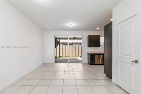 Adosado en venta en Homestead, Florida, 3 dormitorios, 120.96 m2 № 2426309 - foto 16