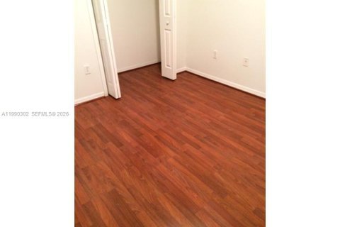 Снять в аренду кондоминиум в Хомстед, Флорида 2 спальни, 84.54м2, № 2057254 - фото 5